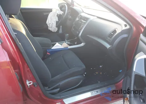 2014 Nissan Altima 2.5 S z USA, uszkodzony, nr VIN 1N4AL3AP3EN241639